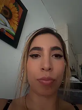 Sophiexx  online show from March 8, 6:45 pm