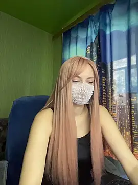 SophieBlackwood online show from April 18, 9:12 am