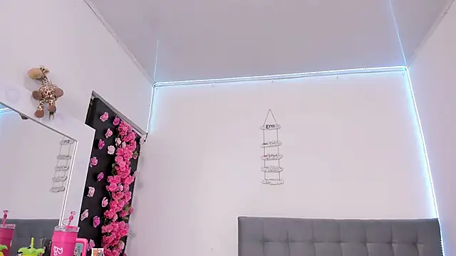 Ariana-Cobos online show from March 18, 7:41 pm