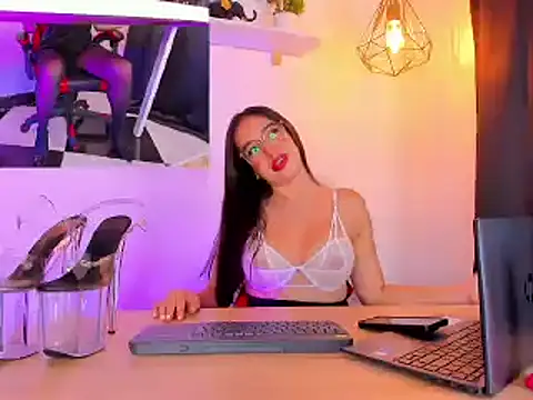 spicy white  online show from February 27, 2:06 pm