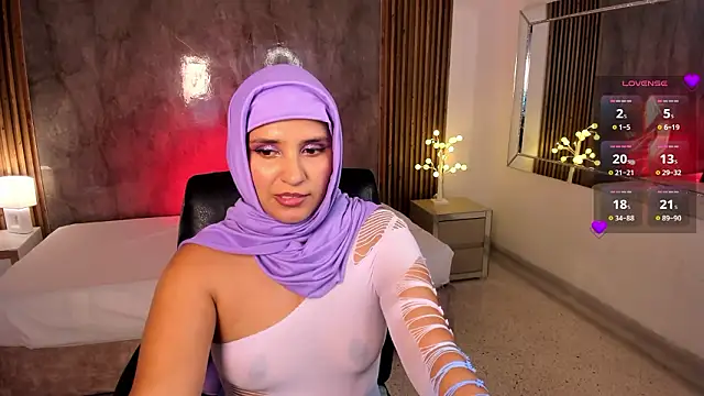 SalmaZahid online show from March 14, 3:02 pm