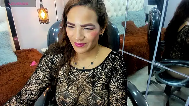 eliimar  online show from March 12, 10:45 pm