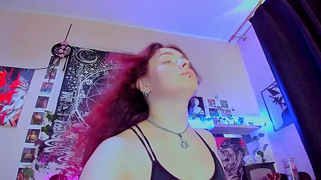 FearlessDivaX online show from July 18, 3:43 am