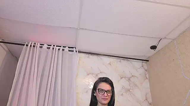 QueenSallyDesire online show from March 27, 2:46 am