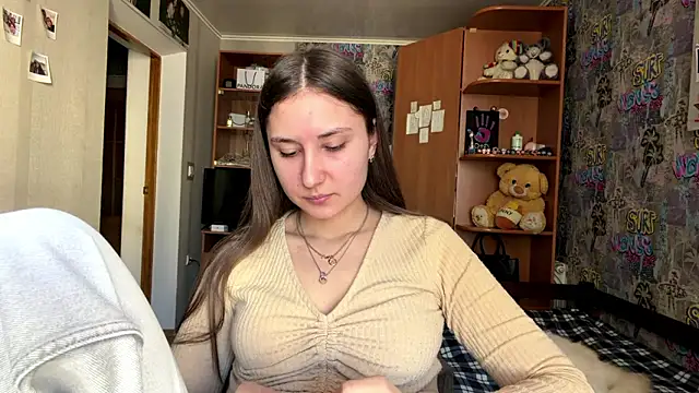 poly princess online show from March 27, 9:32 am