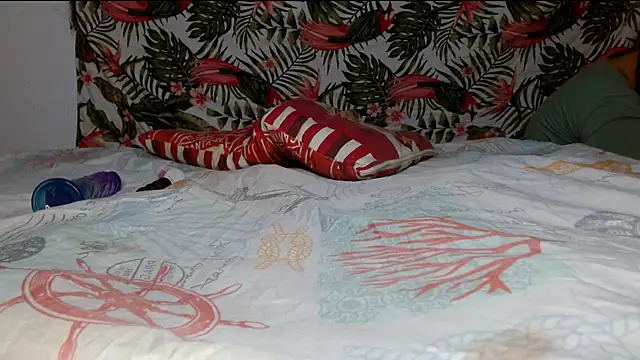 smallvioleta69 online show from April 4, 4:39 pm