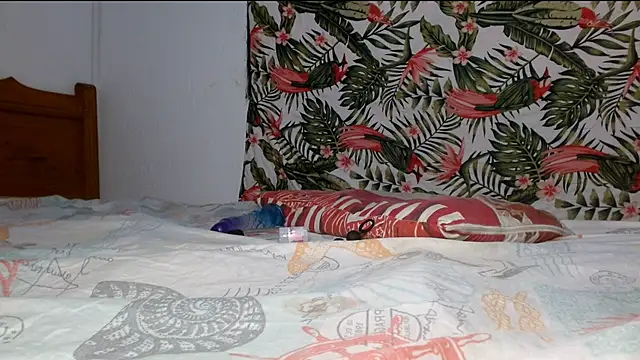 smallvioleta69 online show from April 5, 4:50 pm