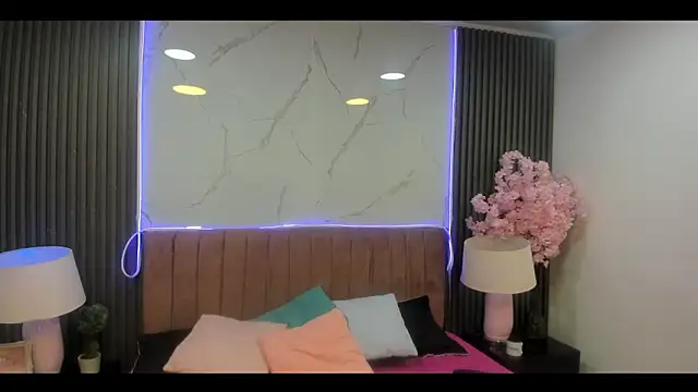 AbbieVous online show from April 16, 11:54 am