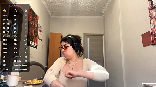 AshlynWabasha online show from March 27, 9:32 am