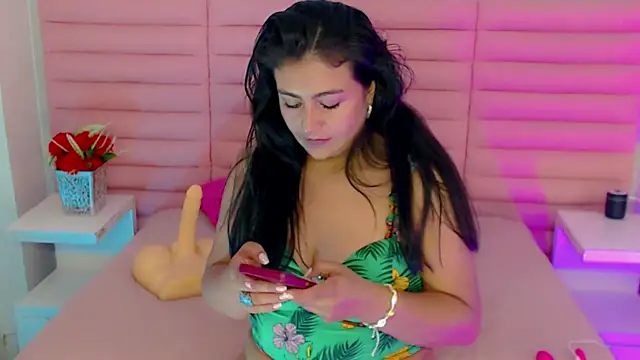 scarleth whisper online show from April 18, 7:07 pm