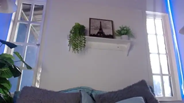 milk chloe  online show from March 19, 3:38 pm