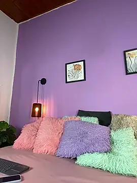 NaomiStar1 online show from March 13, 4:58 am