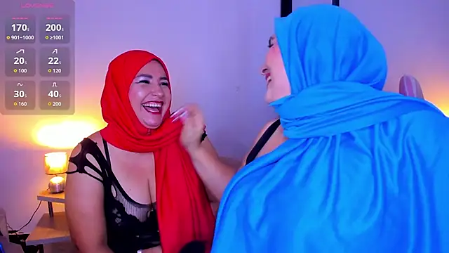 HijabiMilff online show from April 13, 2:51 pm