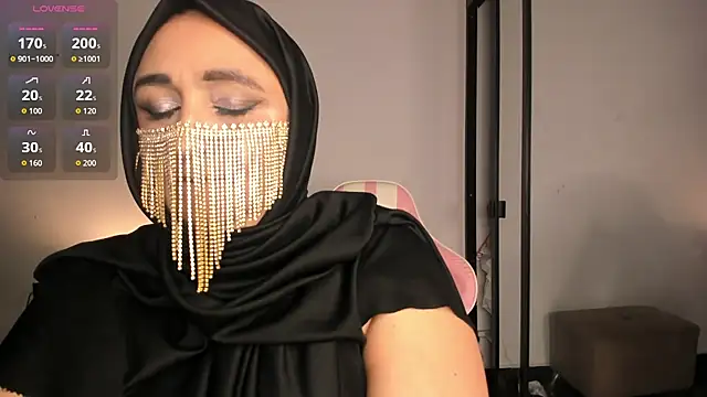 HijabiMilff online show from June 3, 2:33 pm