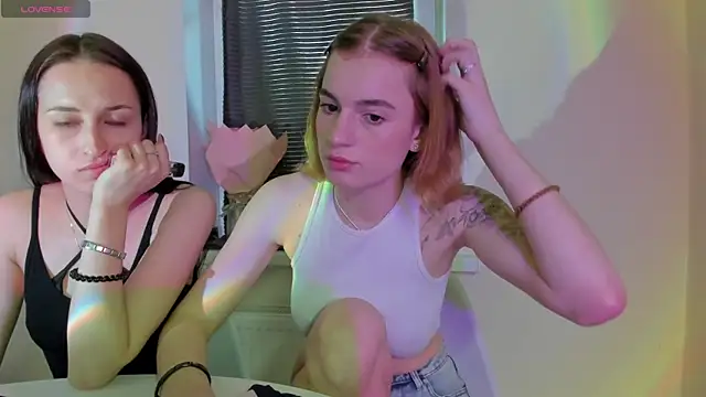 Stacey Brow online show from April 13, 1:29 am