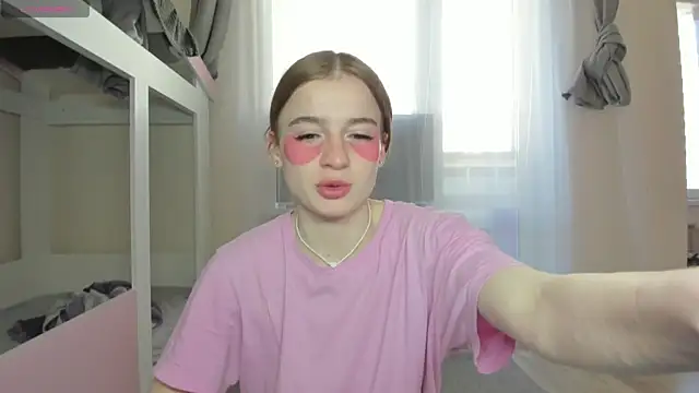 Stacey Brow online show from April 3, 3:04 am