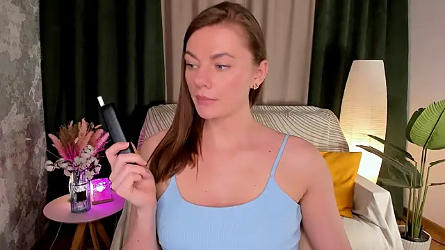 ParisJackson online show from March 22, 9:04 am