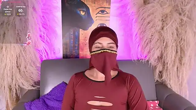 milkk  online show from March 18, 9:31 pm