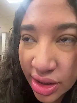 BunnyYT online show from April 4, 7:23 pm