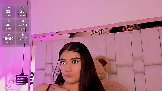 KatherineRuiz  online show from April 1, 1:41 pm