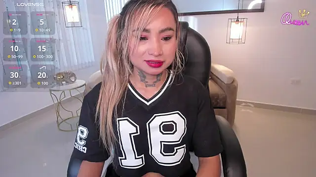 mystic nova  online show from March 29, 12:15 pm