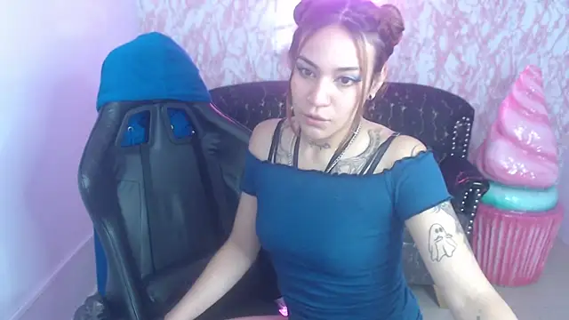 Andrea ch01 online show from March 12, 8:11 pm