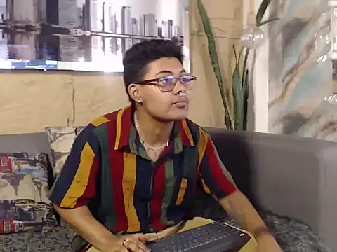 Noha  scott online show from March 5, 2:46 pm