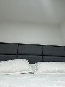 Penny 09 online show from March 28, 9:14 pm