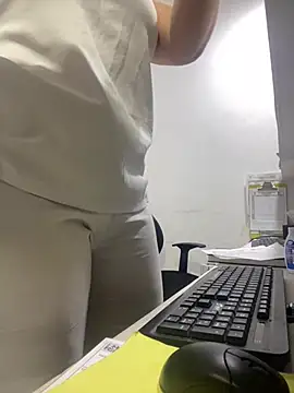 sweet wet dreamss online show from February 24, 1:38 am