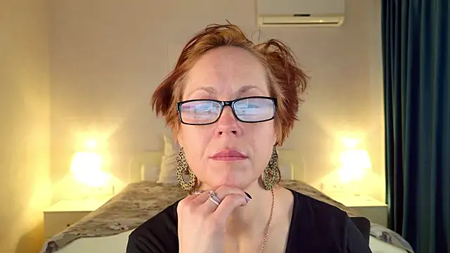 LioraWeiss online show from March 13, 6:58 am