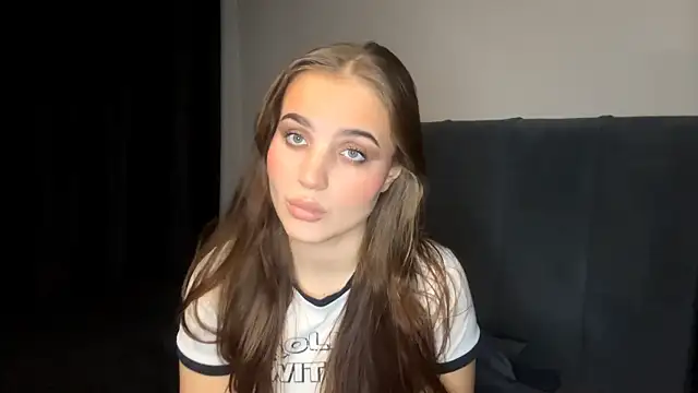 LowriseZiziphus online show from February 28, 4:50 pm