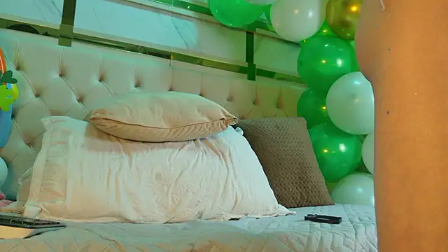 kamilla rossi online show from March 15, 9:06 pm