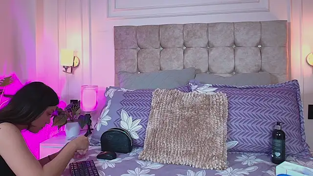 gabyevans4 online show from April 17, 12:07 pm