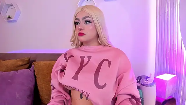 ZafiroMartini  online show from March 24, 11:43 pm