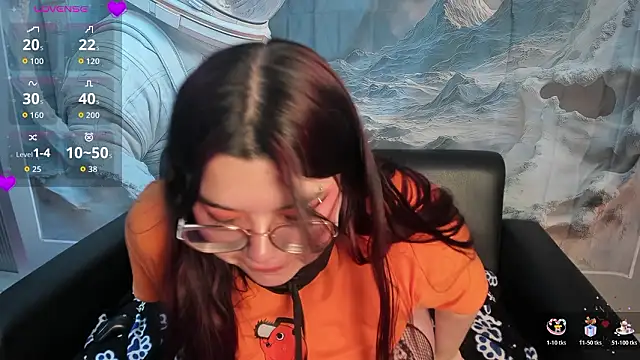 NicoleeDemara online show from March 14, 7:26 pm