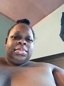 Pinkchocolatebbw online show from March 16, 12:20 pm