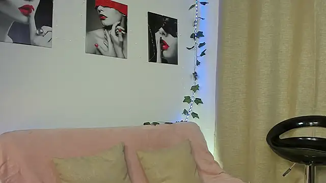 Rebeca Marchetti online show from March 22, 8:48 pm