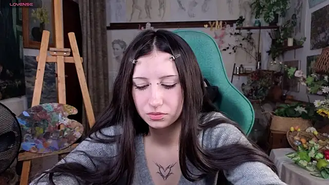 EffieMeowley online show from April 15, 2:17 pm