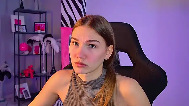 Sweet Emilya online show from March 4, 8:21 am