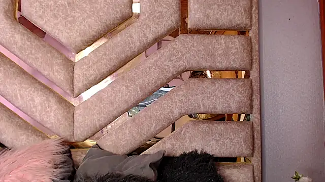 Anittarouse online show from April 4, 1:21 pm