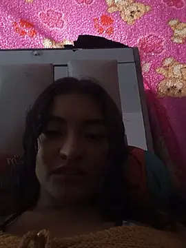 perla stone11 online show from April 15, 8:20 pm