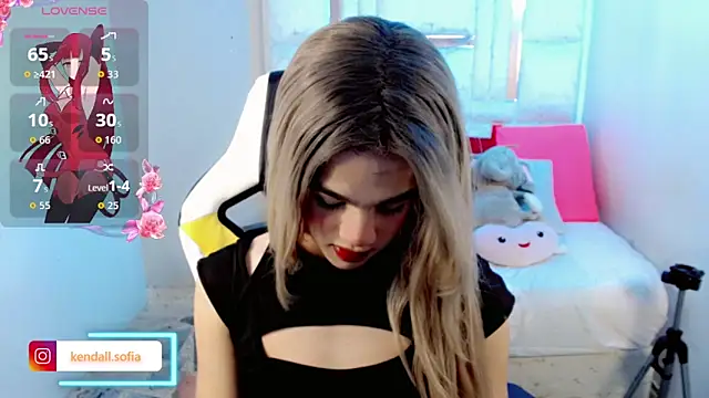 Sophiaa doll  online show from March 26, 3:30 am