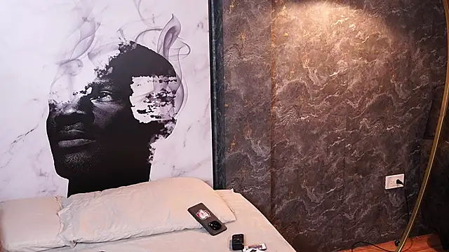 Mia and Belmonth online show from April 7, 6:54 pm