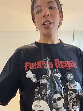 VioletaHills  online show from April 2, 1:41 pm