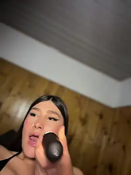 Miss Dani online show from April 11, 7:45 am