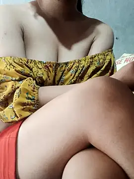 Ngoc gina online show from March 2, 8:10 am