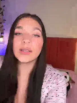 Caandace online show from March 28, 8:52 pm