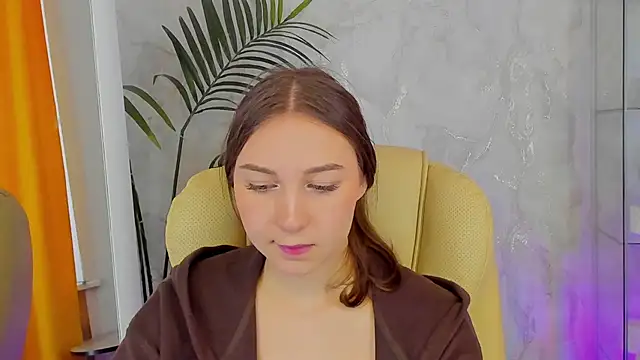 OliviaLang online show from March 12, 11:13 am