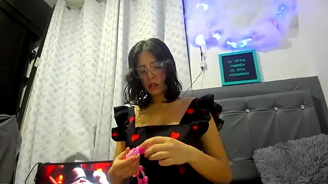 Miranda-cambell online show from May 29, 11:36 pm
