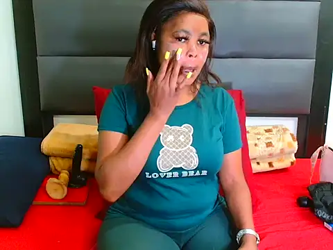 SpicyKittyxxx online show from April 9, 6:19 am